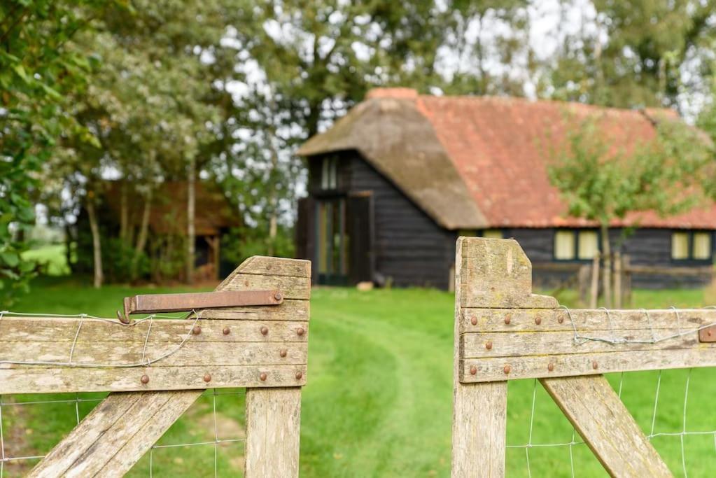 Prachtig Vrijstaand Familiehuis Op Groot Perceel Scherpenzeel  Buitenkant foto